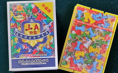 江达扑克批发采购指南与产品质量识别要点解析